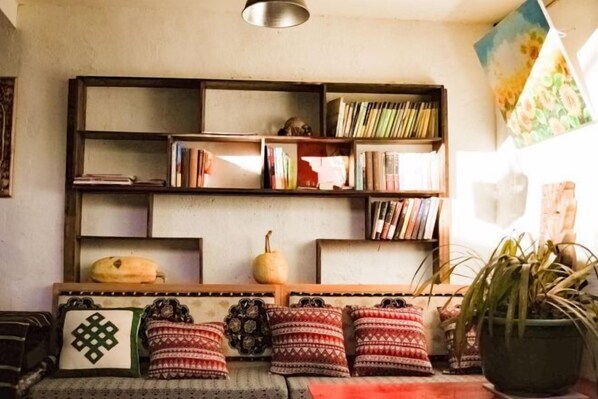 Interior - Prayer Wheel Sightseeing Inn (Shangri-La)