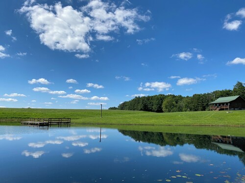 Cabin with private pond. A peaceful escape