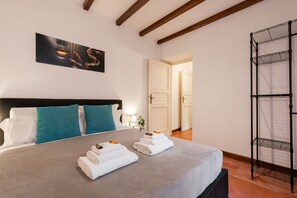 1 bedroom, iron/ironing board, travel cot, free WiFi