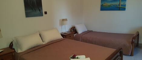 1 bedroom, free WiFi, bed sheets