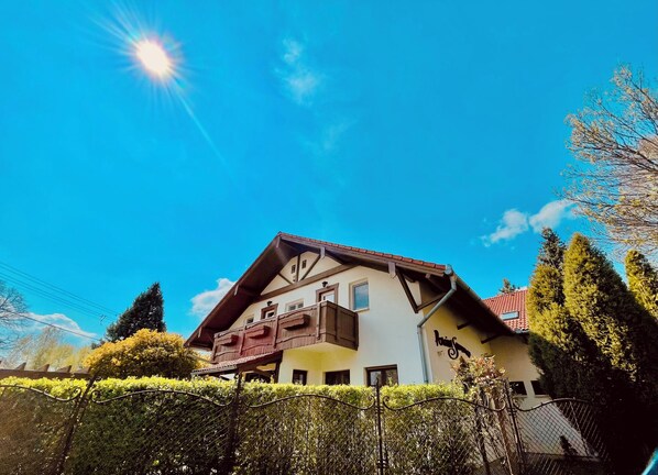 Front of property - Sommer Pension (Balatonfoldvar)