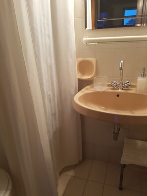 Hair dryer, towels, toilet paper - Georgia Old Town Apartments - Studio (N.9), Georgia Old Town Apartments Rhodes (Ρόδος,)