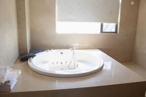 Bathroom - Yarui Holiday Garden Hotel (Guangshui)