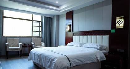 Yarui Holiday Garden Hotel