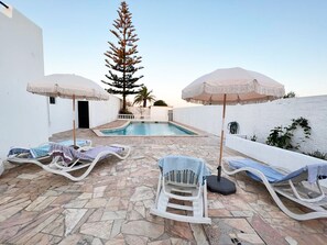 Outdoor pool - Large Open Plan 3 Bedroom Family Villa with Private Pool (Praia Da Luz)