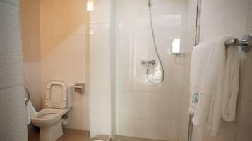 Basic Twin Room | Bathroom