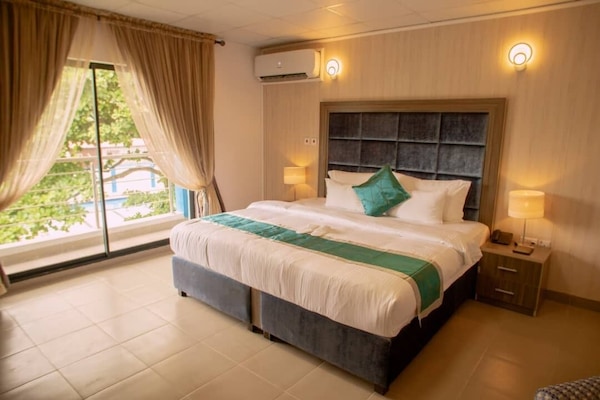 Executive Single Room | Peti besi dalam bilik, meja, seterika/papan seterika, Wi-fi percuma