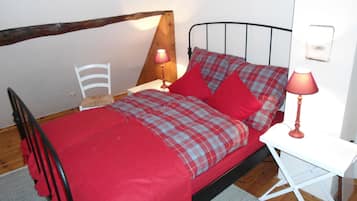 1 bedroom, travel crib, free WiFi