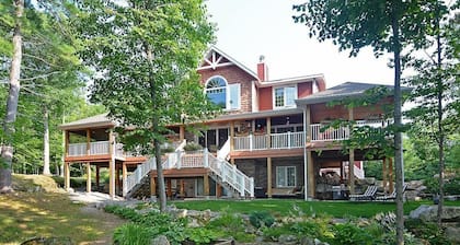 Very spacious and elegant, neat, executive apartment c/w hot tub and pool table.