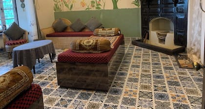 Rose Villa British Colonial Heritage Bungalow, Takdah