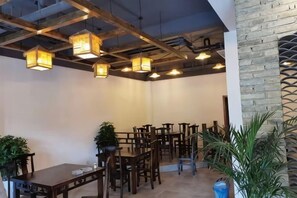 Dining - Ningguo Qinglongmen Inn (Ningguo)
