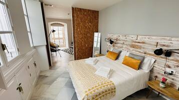 1 Schlafzimmer, hochwertige Bettwaren, Daunenbettdecken