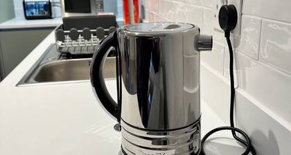 Lovely Luxury Apartment With Free Parking