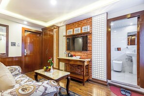 Executive Room | Living area | 42-inch Smart TV with digital channels, TV - Amarawati Boutique Hotel (Kathmandu)