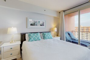 Iron/ironing board, Internet, bed sheets - Ocean-view studio with well-equipped kitchen, W/D, pool, hot tub, & gym (Panama City Beach)