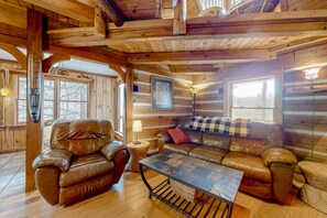 Télévision, cheminée