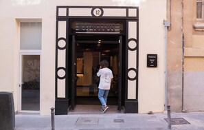 Front of property - BYPILLOW Crosstown (Madrid)