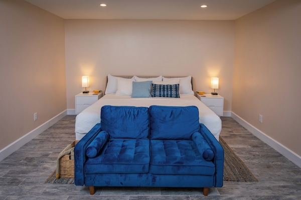 1 chambre, fer et planche à repasser, accès au Wi-Fi (inclus)