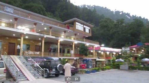 Heaven Rose Hotel Khanian