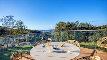 Panoramic Apartment, Balcony, Valley View | Terrace/patio