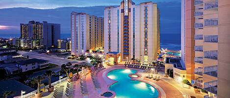 Piscine couverte, piscine extérieure