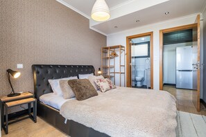 1 bedroom, iron/ironing board, travel cot, free WiFi