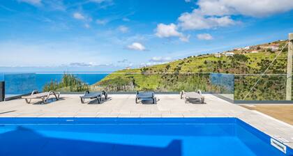 Ocean Panorama Apartment 2 by Madeira Sun Travel