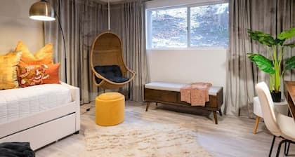 Awesome 4-bedroom near Lake Michigan beaches!