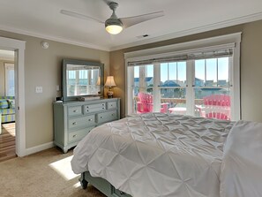 4 bedrooms, free WiFi, bed sheets