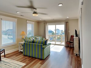 Smart TV - Sunset Nonsense | Canalfront, Dock, Walk to the Beach! (Topsail Beach)