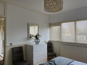 2 Schlafzimmer, Bügeleisen/Bügelbrett, kostenloses WLAN, Bettwäsche