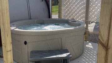 Bain à remous extérieur