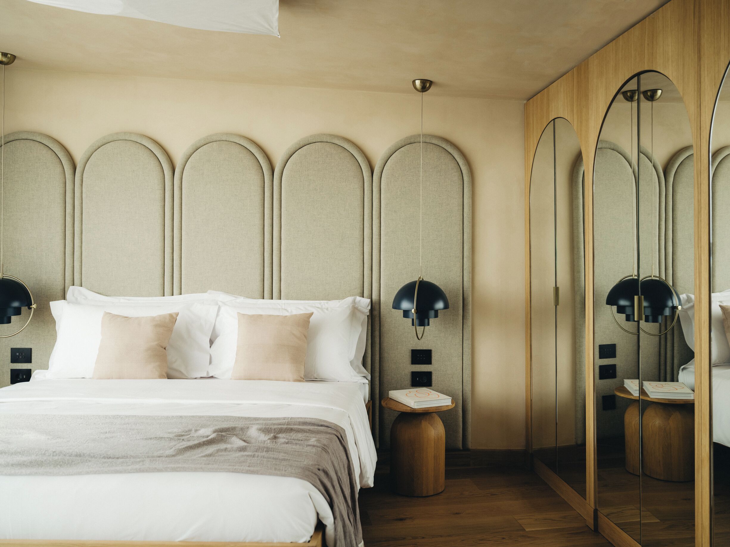 Panoramic Room | Hypo-allergenic bedding, minibar, in-room safe, laptop workspace