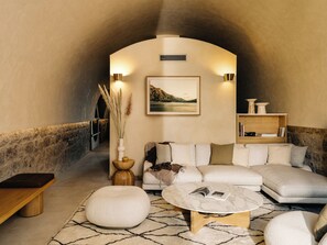 Junior Suite | Hypo-allergenic bedding, minibar, in-room safe, individually decorated - Mamula Island by Banyan Tree (Mamula Island)