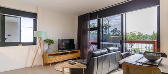 Comfy 2-Bedroom Apartment with a Clyde River View