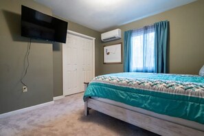 2 habitaciones, caja de seguridad en la habitación y escritorio 