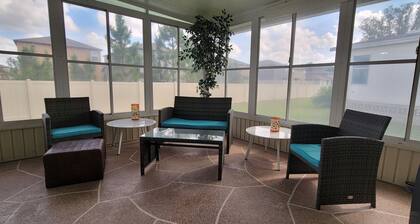 Safe 55+ Golf community with many amenities. Close to work, shopping and dining