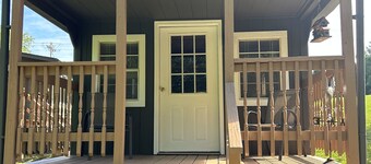 Newly updated Rough River Cottage with deck, grill and firepit!!