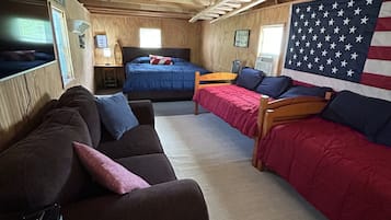 4 bedrooms, iron/ironing board, free WiFi, bed sheets