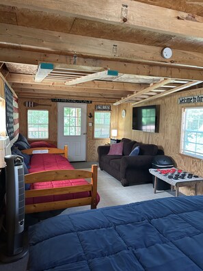 4 عدّة غرف نوم ومكواة/لوح كي وواي فاي مجانًا وملاءات أسرّة