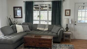 Smart TV, books, stereo