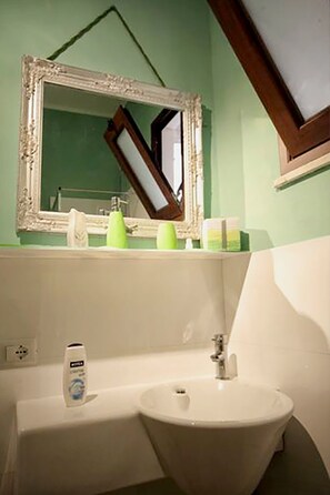 Basic Apartment | Bathroom - Fisherman's House (Trapani)