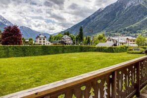 Property grounds - La Blaitiere · Luxe Apartment Center Chamonix | Next to Piste Planard (Chamonix-Mont-Blanc)