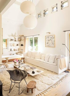 Smart-TV, peis og stereoanlegg