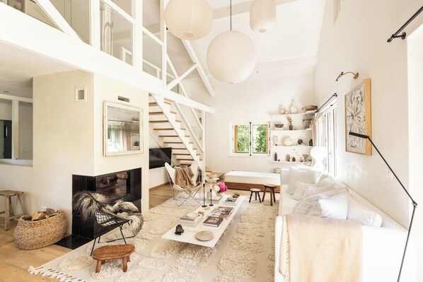 Smart-TV, peis og stereoanlegg