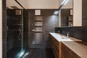 Hair dryer, towels