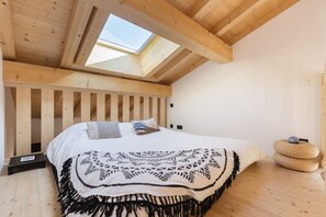 3 habitaciones, escritorio, wifi gratis y ropa de cama 