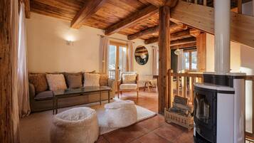 TV connectée, cheminée, jeux vidéo, chaßne hi-fi