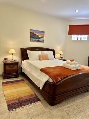 2 Schlafzimmer, Bügeleisen/Bügelbrett, kostenloses WLAN, Bettwäsche