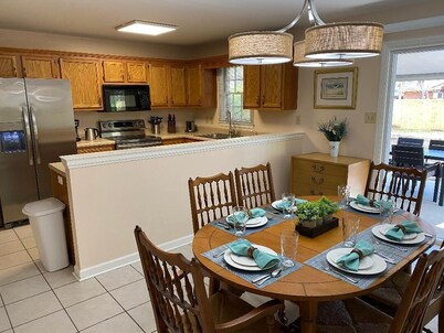 Fenced Yard for Dogs - 15 mins to Downtown